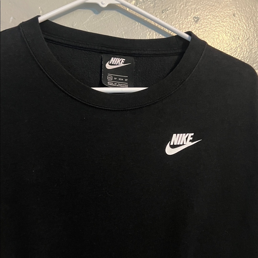 Nike Sportswear Crewneck Sweatshirt XS Black Swoosh EUC - Picture 4 of 5